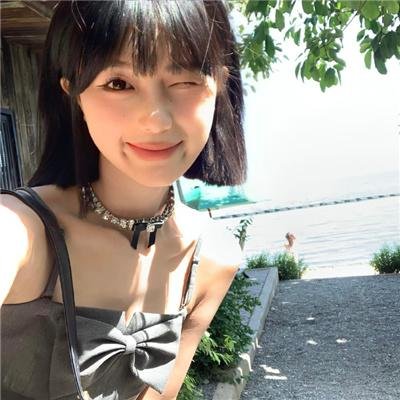毛衣女郎